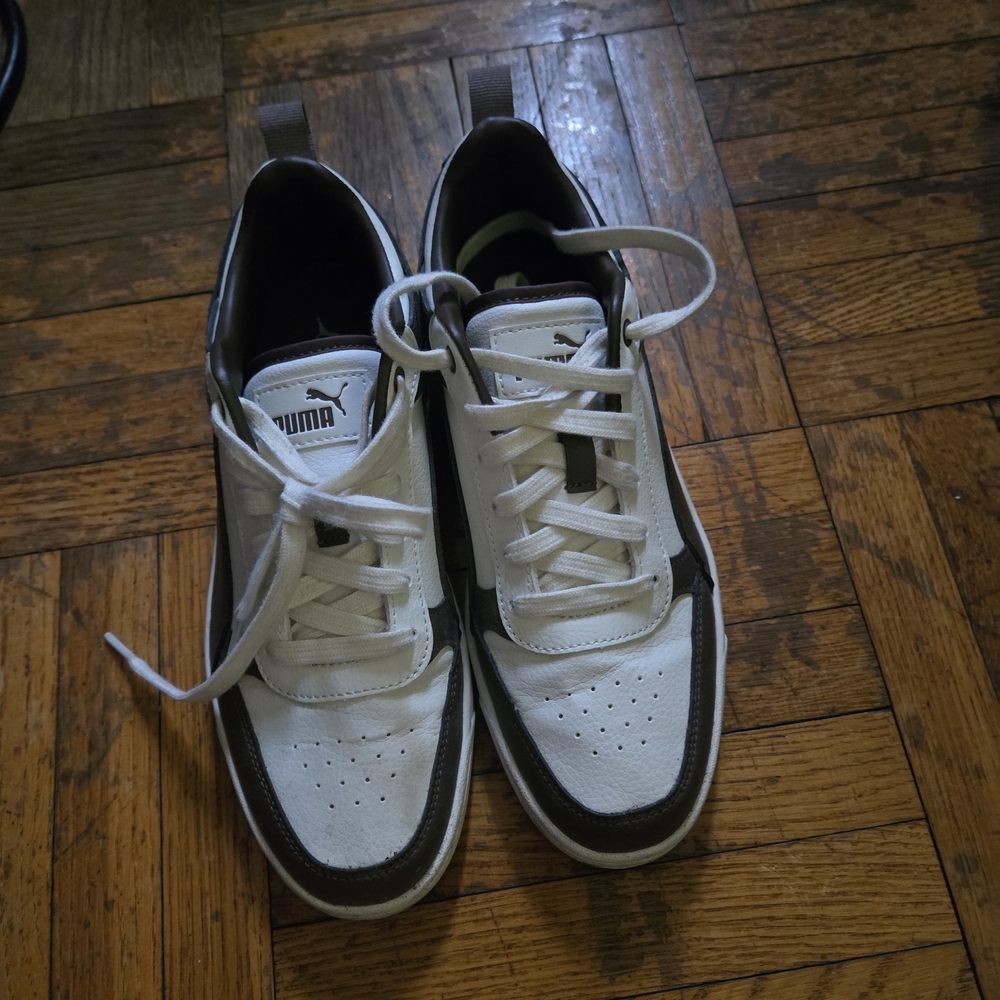 Puma Men's White and Black Sneakers